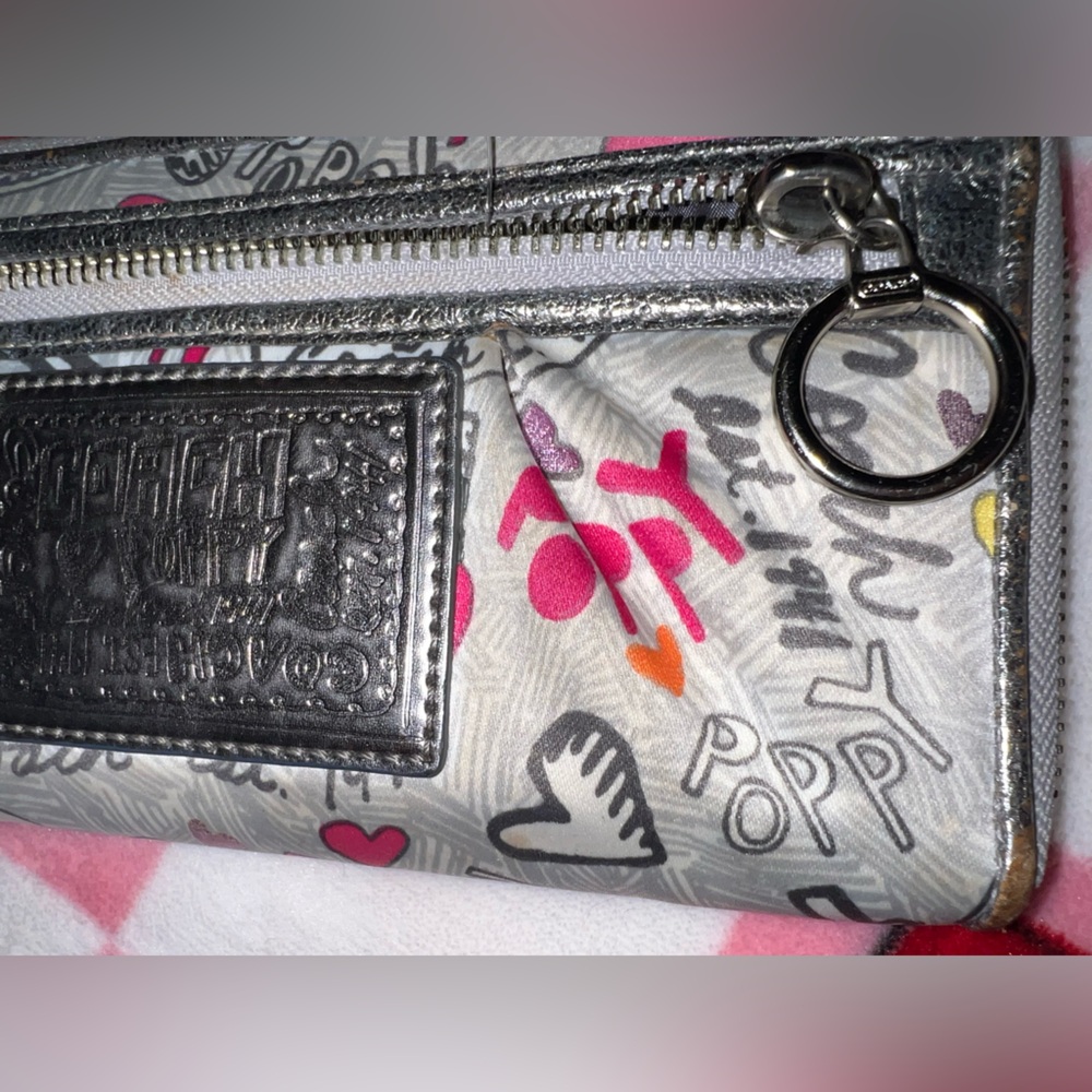 Coach Poppy Butterfly Bandana Metallic Silver Graffiti Wristlet Wallet Y2K 🦋 - Picture 4 of 16